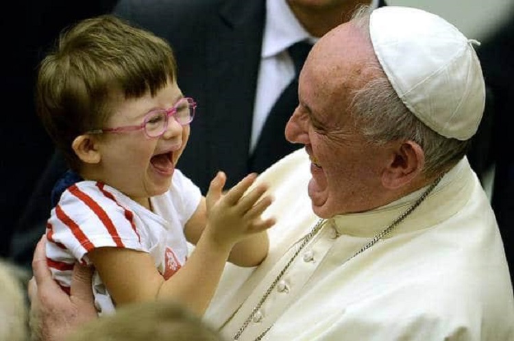 El Papa pide reconstruir el mundo post Covid sobre la roca de la inclusión El Papa pide reconstruir el mundo post Covid sobre la roca de la inclusión