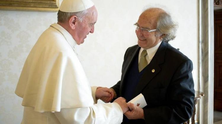 El Papa saludó a Pérez Esquivel por el aniversario del Nobel de la Paz El Papa saludó a Pérez Esquivel por el aniversario del Nobel de la Paz