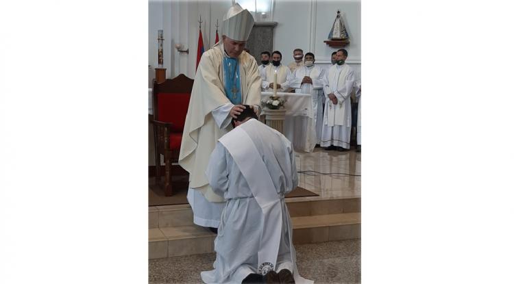 La diócesis de Oberá tiene un nuevo sacerdote La diócesis de Oberá tiene un nuevo sacerdote