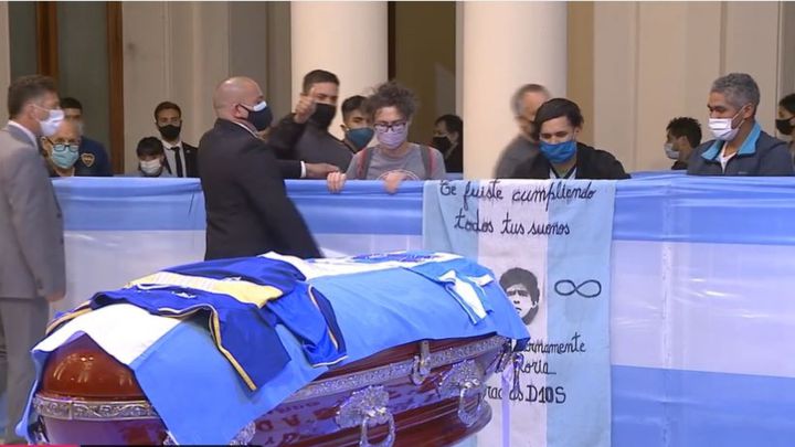 La Iglesia despidió a Diego Maradona La Iglesia despidió a Diego Maradona