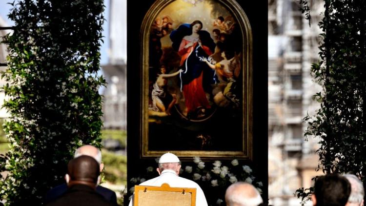 El Papa concluyó la 'maratón de oración' pidiendo el fin de la pandemia El Papa concluyó la 'maratón de oración' pidiendo el fin de la pandemia