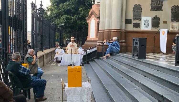 En la fiesta de Ntra. Sra. de Buenos Aires, Mons. Ares pidió "el don de la unidad" En la fiesta de Ntra. Sra. de Buenos Aires, Mons. Ares pidió "el don de la unidad"