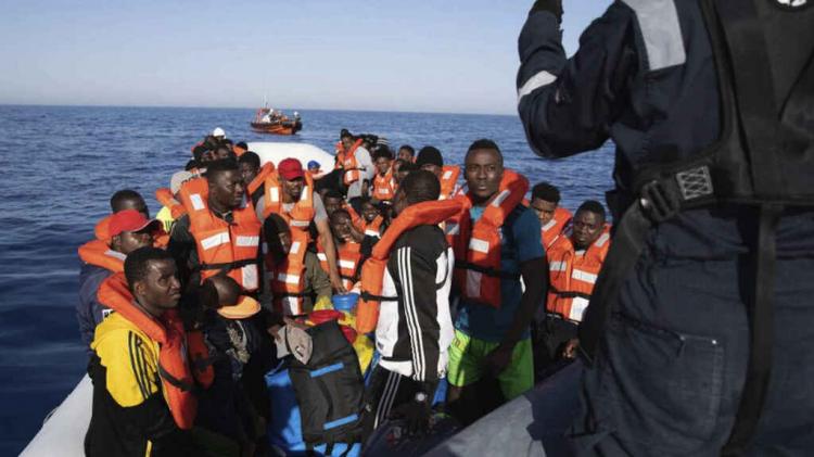 Francisco pide rezar por el sufrimiento de los migrantes Francisco pide rezar por el sufrimiento de los migrantes