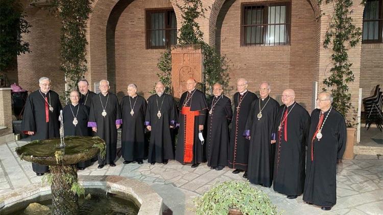 Los obispos católicos armenios reunidos en Roma para elegir al nuevo patriarca Los obispos católicos armenios reunidos en Roma para elegir al nuevo patriarca
