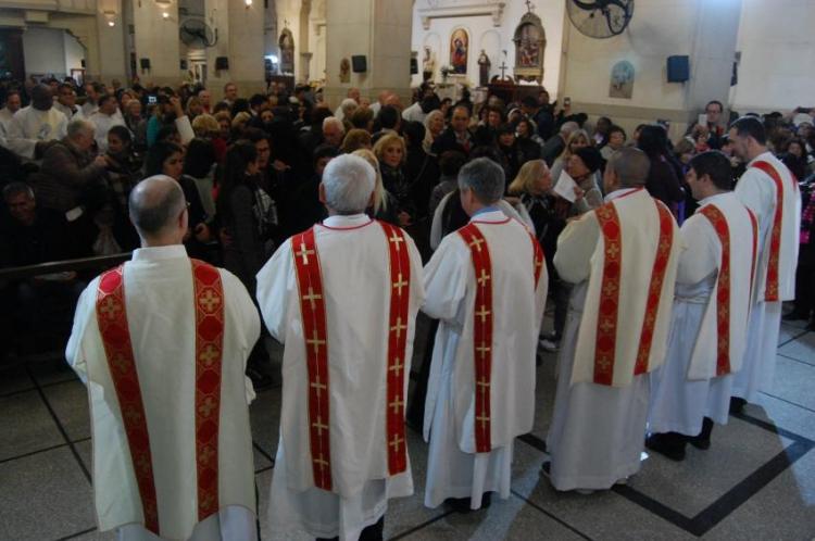 Mons. Tissera agradeció la entrega y el servicio de los diáconos Mons. Tissera agradeció la entrega y el servicio de los diáconos