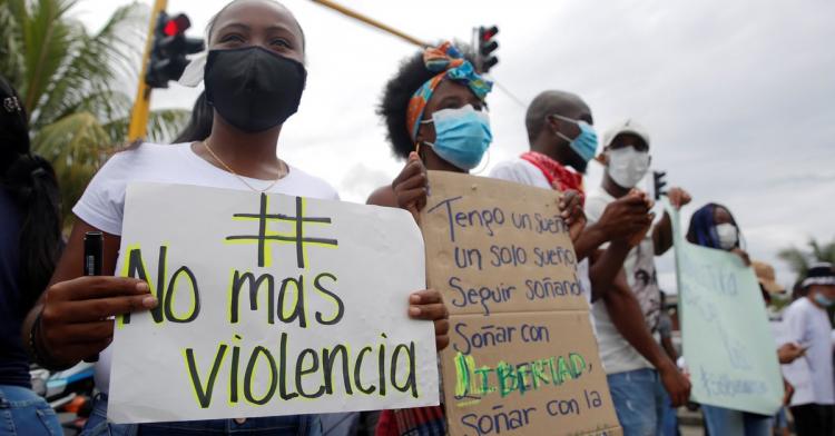 Obispos colombianos se unen a la Gran Cadena Humana por la Paz Obispos colombianos se unen a la Gran Cadena Humana por la Paz