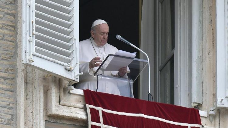 Regina Caeli: "El Espíritu cambia el corazón y ensancha la mirada" Regina Caeli: "El Espíritu cambia el corazón y ensancha la mirada"