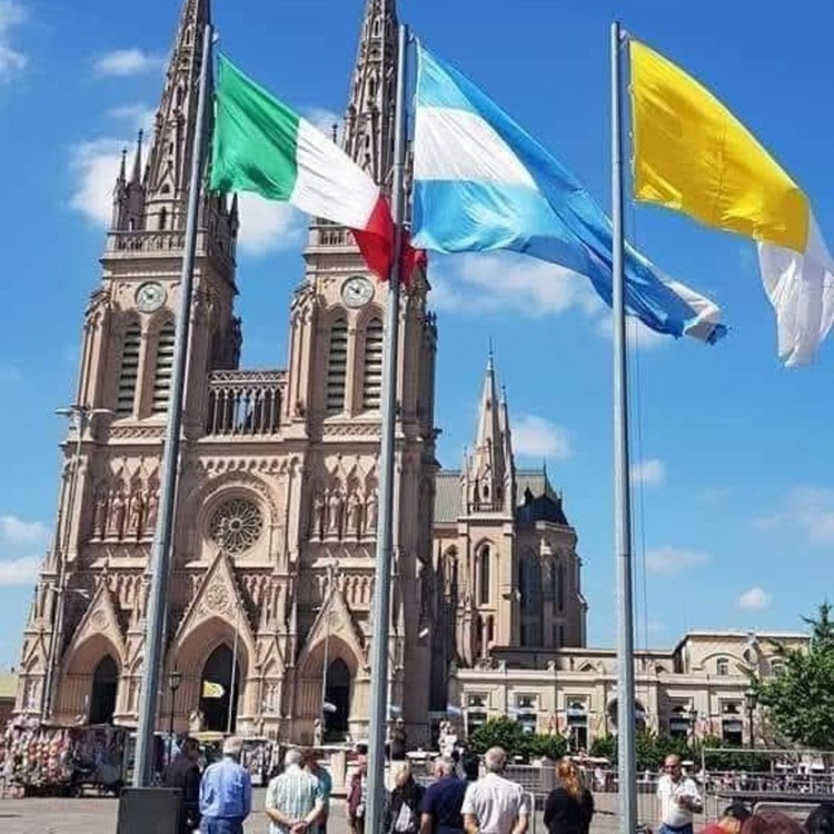 Asociaciones italianas peregrinaron al santuario de la Virgen de Luján
