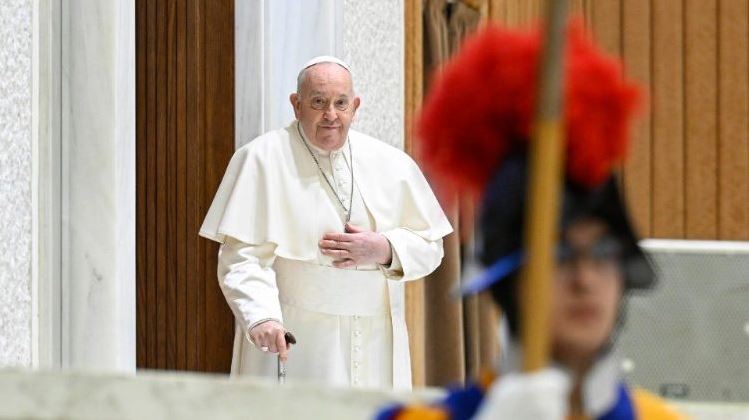 Francisco invita a combatir la tristeza apoyándose en la esperanza Francisco invita a combatir la tristeza apoyándose en la esperanza
