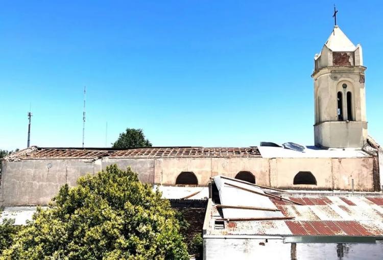 Campaña solidaria para reconstruir el techo de una parroquia de Concarán Campaña solidaria para reconstruir el techo de una parroquia de Concarán