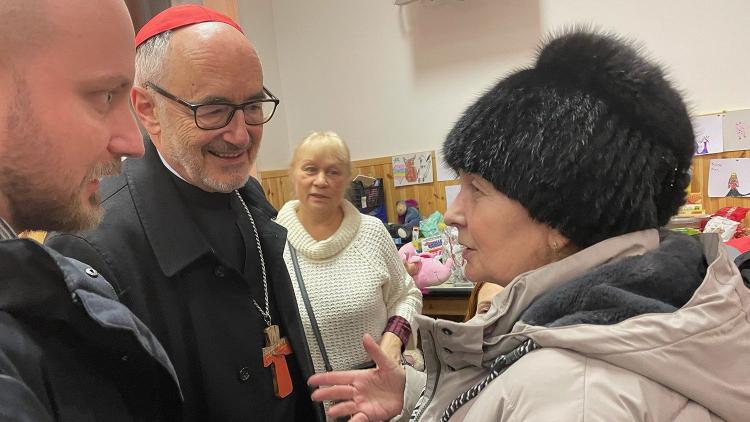 Card. Czerny a refugiados ucranianos: "Les traigo el abrazo del Papa" Card. Czerny a refugiados ucranianos: "Les traigo el abrazo del Papa"