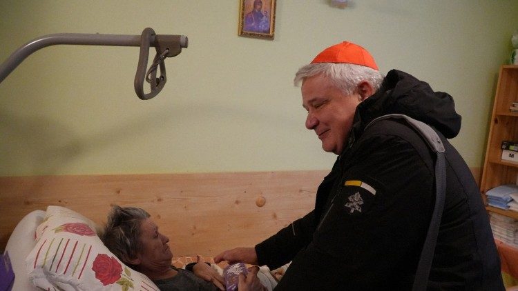 Card. Krajewski en Ucrania: 'Que esta sea la última Navidad de guerra' Card. Krajewski en Ucrania: 'Que esta sea la última Navidad de guerra'
