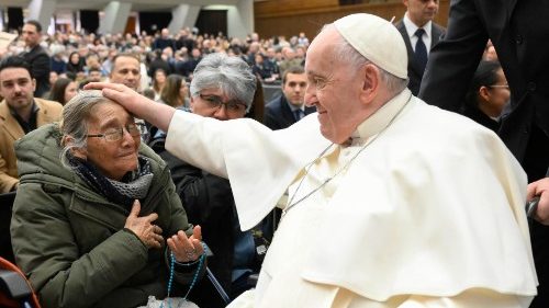 El Papa, en la catequesis: "Predicar la cercanía de Dios con nuestra mansedumbre" El Papa, en la catequesis: "Predicar la cercanía de Dios con nuestra mansedumbre"