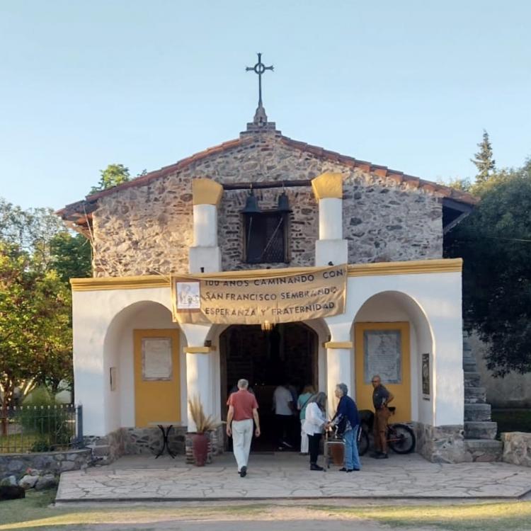 Cien años de presencia de los hermanos menores capuchinos en La Cumbre