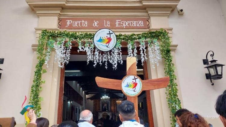 Cientos de fieles participaron del Jubileo de los Laicos en Jujuy Cientos de fieles participaron del Jubileo de los Laicos en Jujuy