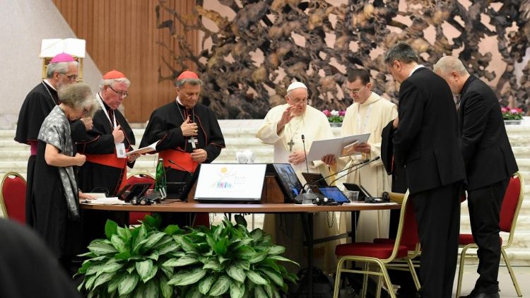 El Card. Grech recordó que ser Iglesia sinodal es ser 'una Iglesia de la escucha' El Card. Grech recordó que ser Iglesia sinodal es ser 'una Iglesia de la escucha'