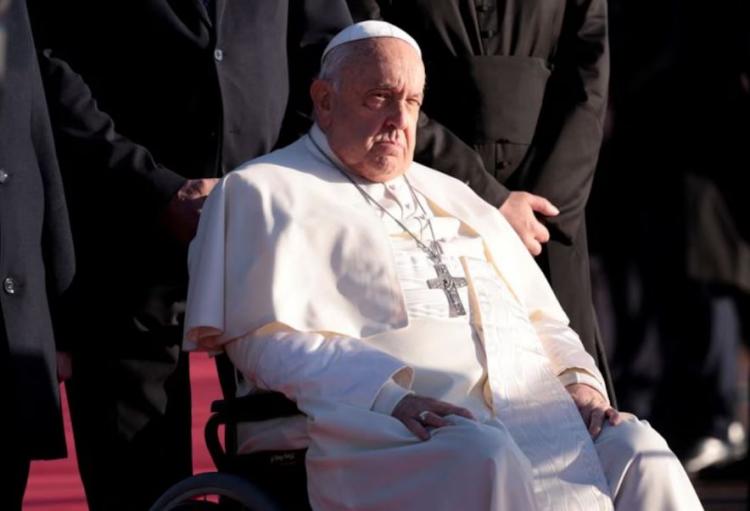 El Card. Parolin lamenta las "especulaciones inútiles" sobre una renuncia papal El Card. Parolin lamenta las "especulaciones inútiles" sobre una renuncia papal