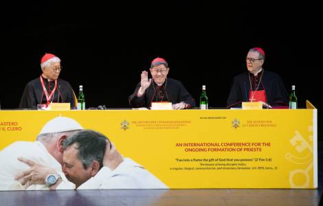 El cardenal Tagle destacó la urgencia de una formación permanente del clero El cardenal Tagle destacó la urgencia de una formación permanente del clero