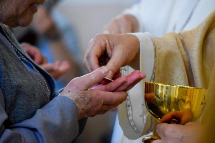 El episcopado peruano llamó a 'defender la Sagrada Eucaristía de todo acto sacrílego' El episcopado peruano llamó a 'defender la Sagrada Eucaristía de todo acto sacrílego'