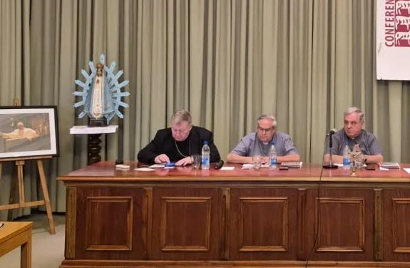 El Episcopado agradeció la misión del nuncio apostólico en la Argentina