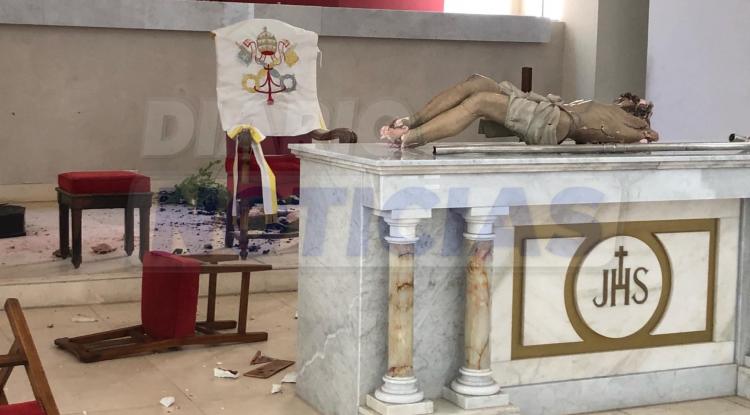 Dolor en Nueve de Julio por la profanación del templo en Pehuajó Dolor en Nueve de Julio por la profanación del templo en Pehuajó