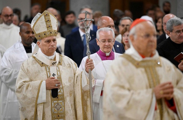 El Papa a los benedictinos: 'Poner a Cristo en el centro de nuestra misión'