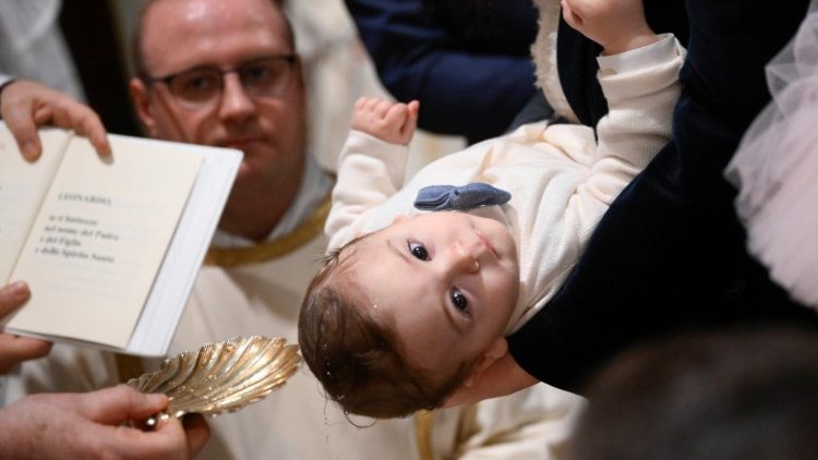 El Papa anima a acoger la fe como los niños: con inocencia y el corazón abierto El Papa anima a acoger la fe como los niños: con inocencia y el corazón abierto