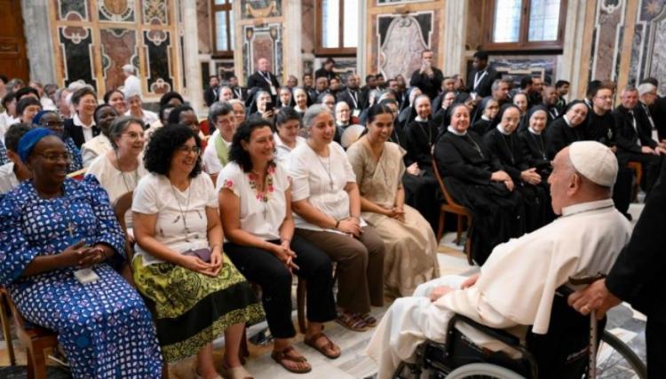 El Papa animó a los religiosos a discernir y ser caritativos El Papa animó a los religiosos a discernir y ser caritativos