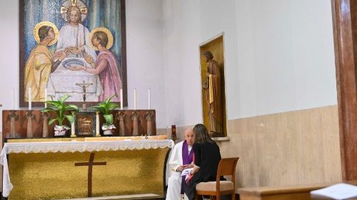 El Papa instó a 'poner el perdón de Dios en el centro de la Iglesia' El Papa instó a 'poner el perdón de Dios en el centro de la Iglesia'