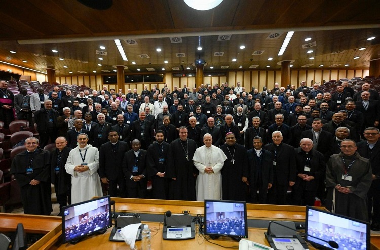 'Cultivar la oración y la fraternidad', el pedido del Papa a los superiores religiosos