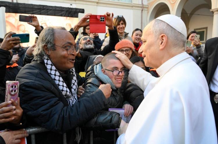 El Papa visitó la parroquia del Sagrado Corazón de Jesús de Roma