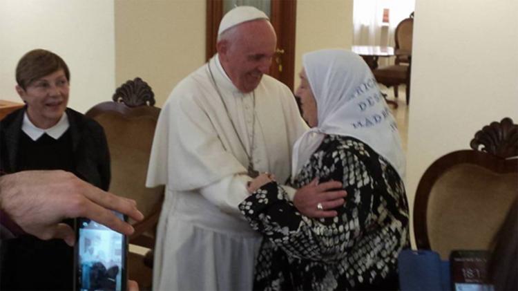 El Papa y la muerte de Bonafini: "Quiero estar cerca de las personas que lloran su partida" El Papa y la muerte de Bonafini: "Quiero estar cerca de las personas que lloran su partida"