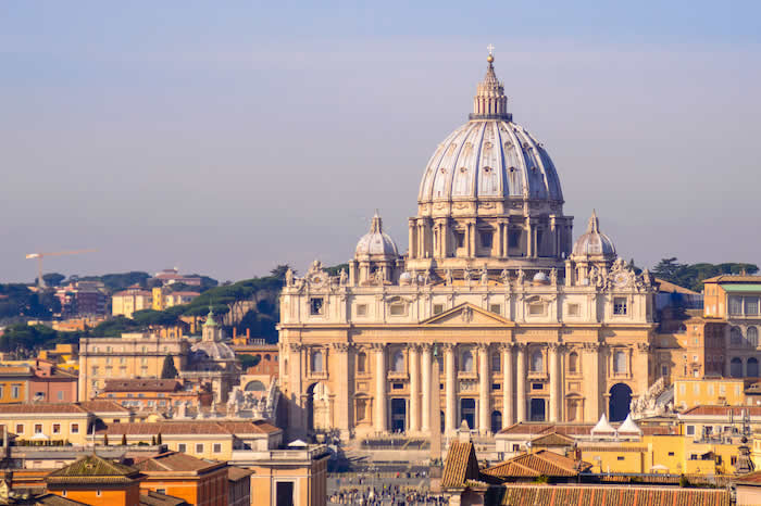 El Vaticano pone en marcha una nueva política para inversiones financieras El Vaticano pone en marcha una nueva política para inversiones financieras