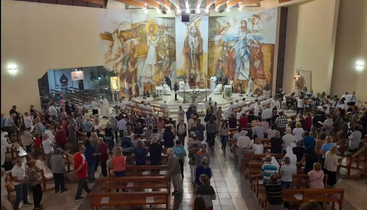 Mons. Buenanueva en la misa crismal: 'Nuestra vida se juega en hacer su Voluntad' Mons. Buenanueva en la misa crismal: 'Nuestra vida se juega en hacer su Voluntad'