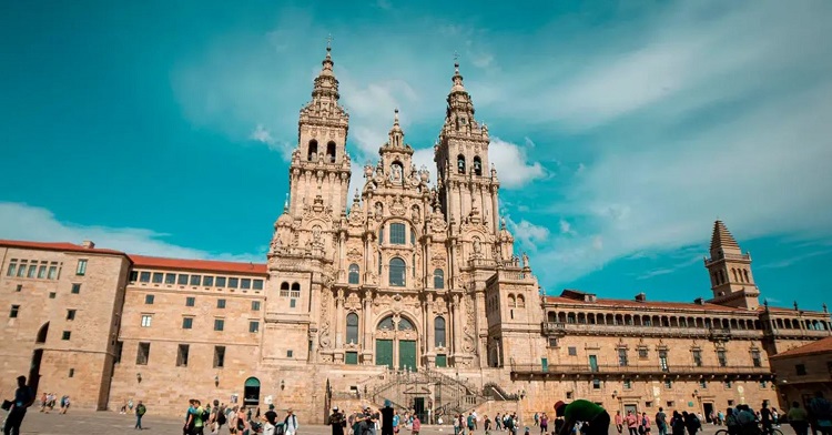 España: por el Año Jacobeo, invitan al Papa a visitar Santiago de Compostela España: por el Año Jacobeo, invitan al Papa a visitar Santiago de Compostela