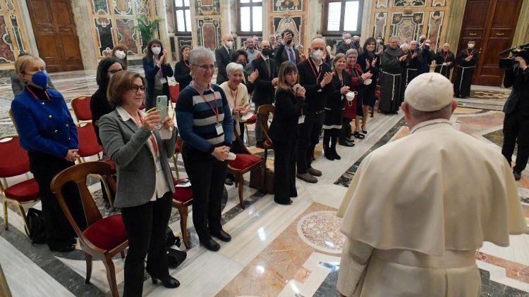Francisco: contar la historia de Tierra Santa es contar el "Quinto Evangelio" Francisco: contar la historia de Tierra Santa es contar el "Quinto Evangelio"
