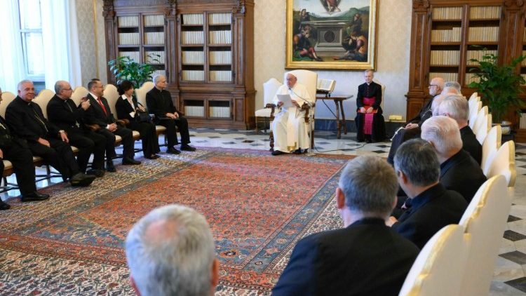 Francisco pide a la CAL fomentar la reconciliación y la fraternidad Francisco pide a la CAL fomentar la reconciliación y la fraternidad