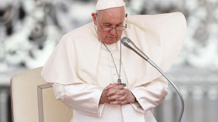 Francisco: 'Que Pedro y Pablo lleven la paz a Ucrania' Francisco: 'Que Pedro y Pablo lleven la paz a Ucrania'