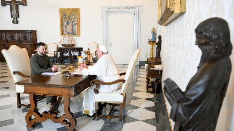 Francisco recibió a Zelensky con el deseo de alcanzar la paz en Ucrania Francisco recibió a Zelensky con el deseo de alcanzar la paz en Ucrania