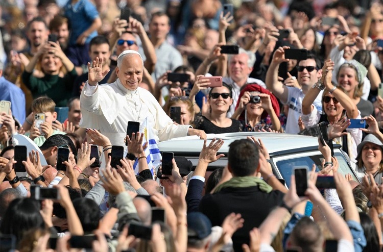 'Hablen al corazón, enseñen con amor' pidió el Papa a los maestros 'Hablen al corazón, enseñen con amor' pidió el Papa a los maestros