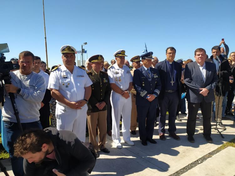 Homenaje a los 44 tripulantes del ARA San Juan en Mar del Plata Homenaje a los 44 tripulantes del ARA San Juan en Mar del Plata