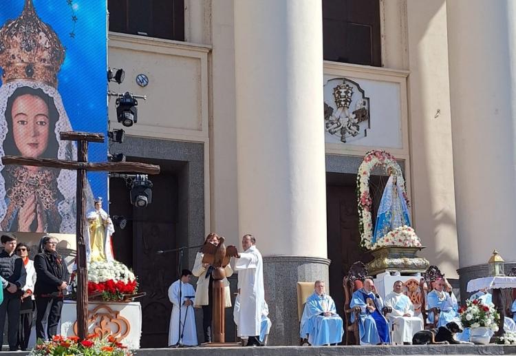 Itatí: una súplica a la Virgen por los correntinos, los extremos de la vida y la aparición de Loan Itatí: una súplica a la Virgen por los correntinos, los extremos de la vida y la aparición de Loan