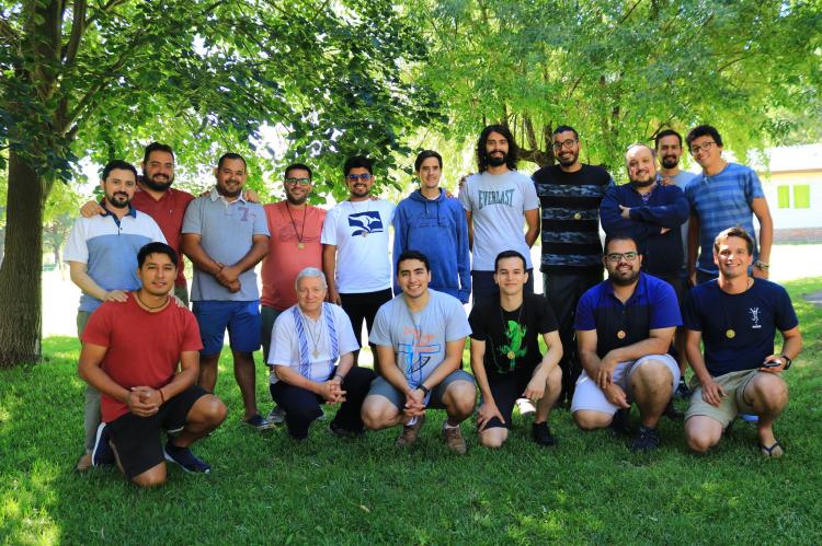 Jóvenes salesianos de retiro preparatorio para su profesión perpetua Jóvenes salesianos de retiro preparatorio para su profesión perpetua