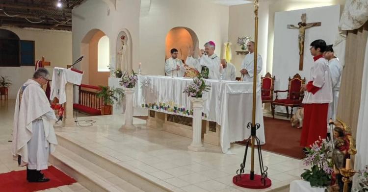 Paso de los Libres: celebración de los 25 años de sacerdocio de Héctor Aguirre