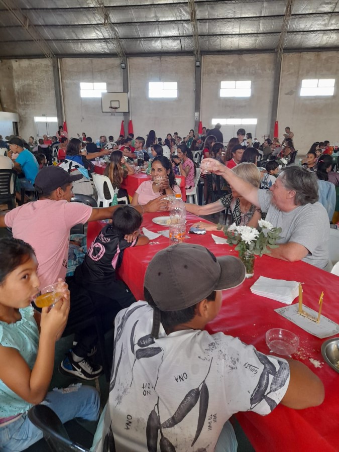 La comunidad de Sant' Egidio celebró el Almuerzo de Navidad La comunidad de Sant' Egidio celebró el Almuerzo de Navidad