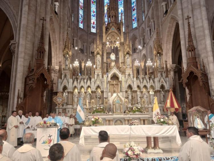 La diócesis de Merlo-Moreno peregrinó a los pies de la Virgen de Luján