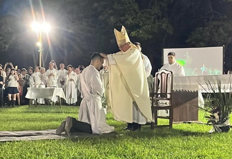 La Iglesia en Resistencia y el NEA tienen un nuevo sacerdote La Iglesia en Resistencia y el NEA tienen un nuevo sacerdote
