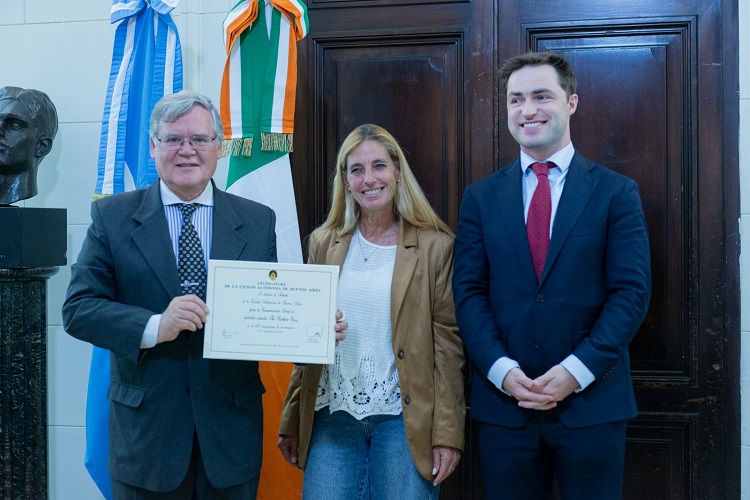 La Legislatura porteña distinguió al periódico The Southern Cross