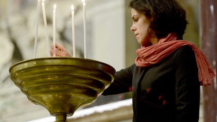 'La oración es la fuerza gentil que protege y sostiene al mundo', dijo el Papa 'La oración es la fuerza gentil que protege y sostiene al mundo', dijo el Papa