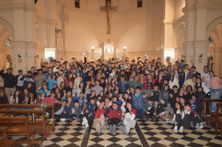 La Plata: más de 200 jóvenes en la convivencia arquidiocesana 'Raíces' La Plata: más de 200 jóvenes en la convivencia arquidiocesana 'Raíces'